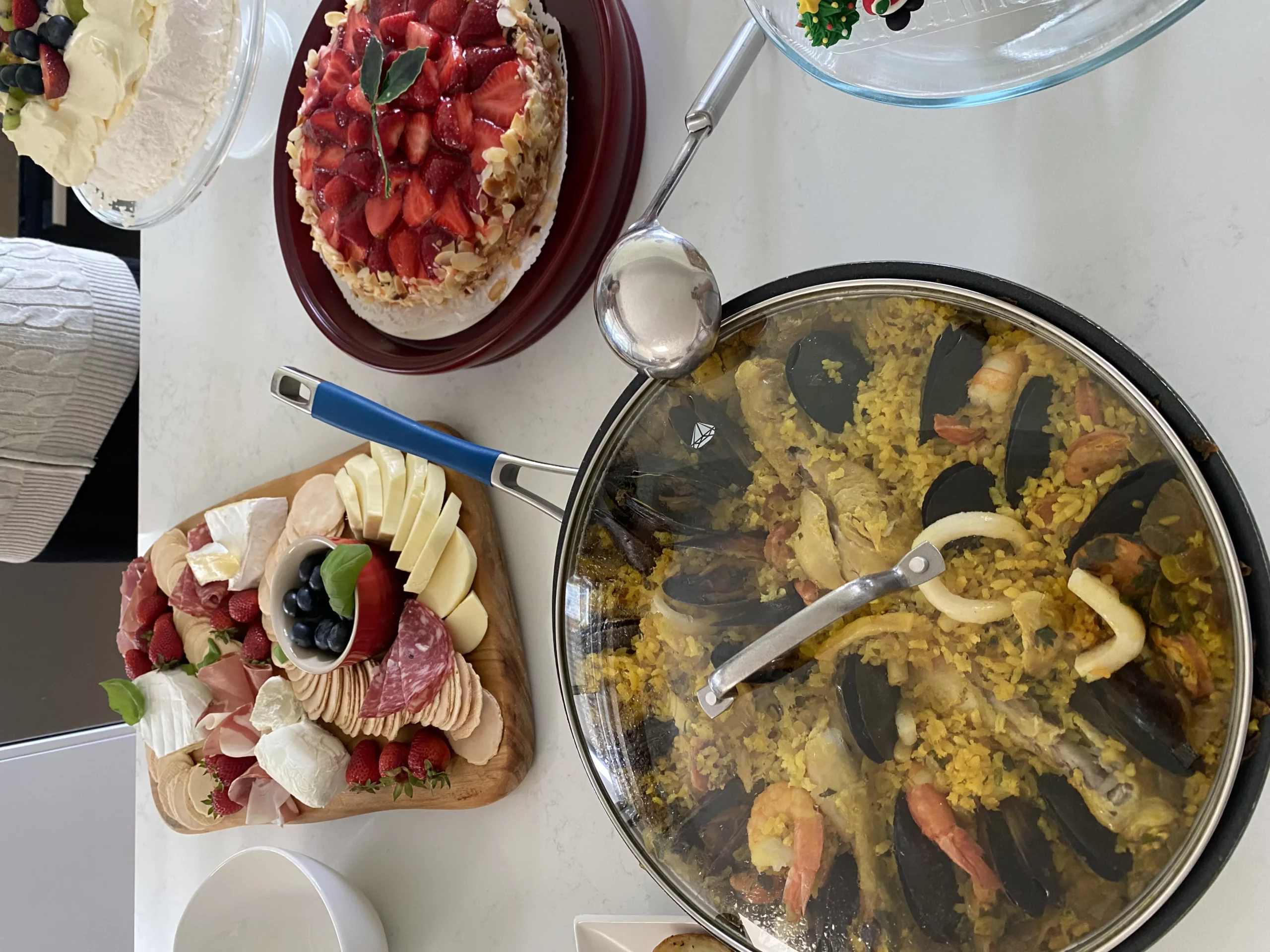 Community topic media