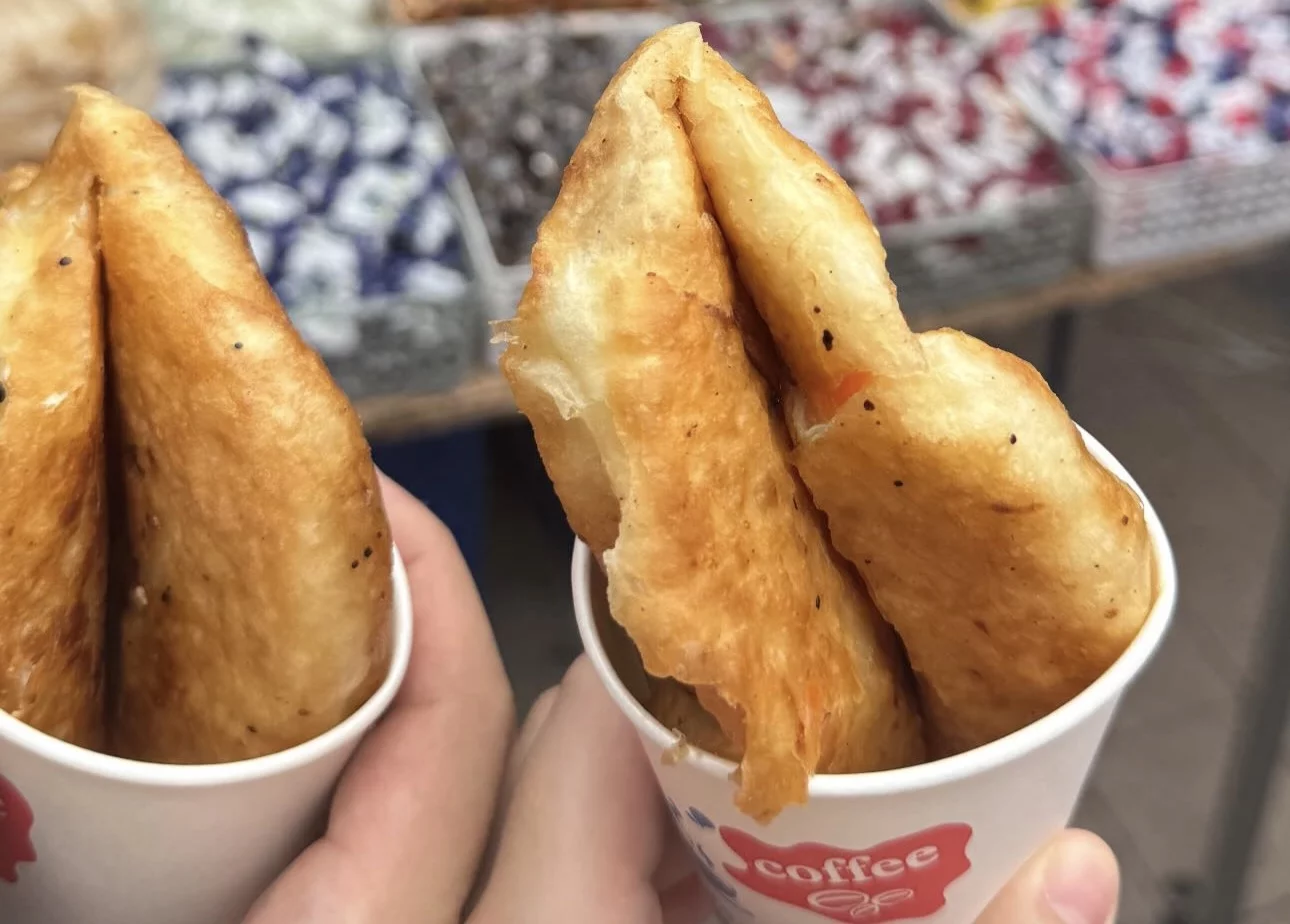 Community topic media