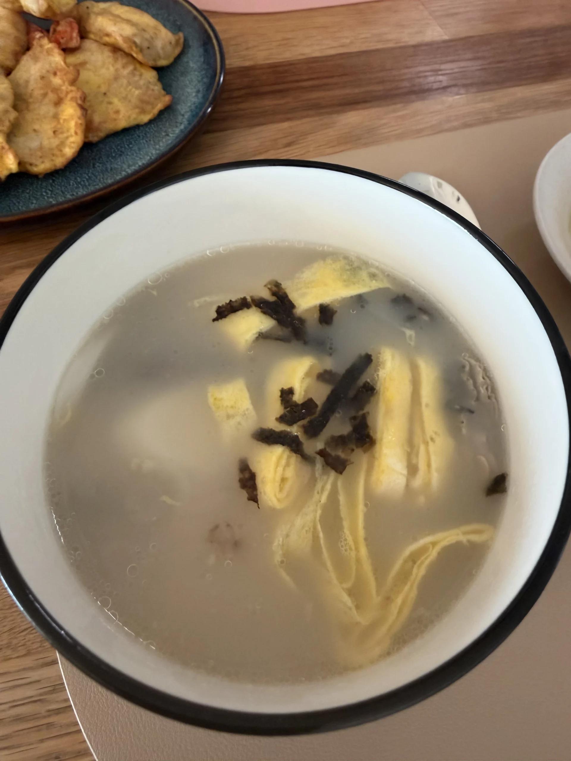 Community topic media