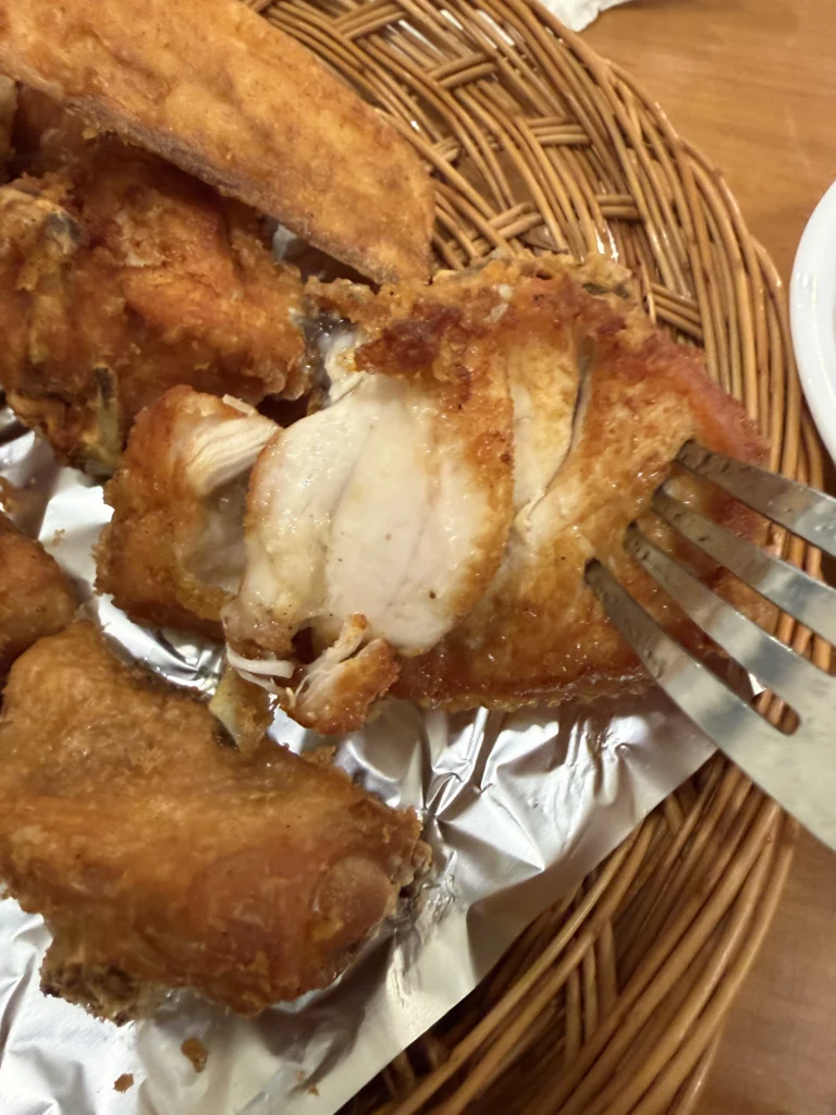 Juicy Korean fried chicken breast meat with crispy double-fried coating at Gyeyeolsa restaurant in Seoul Buam-dong.