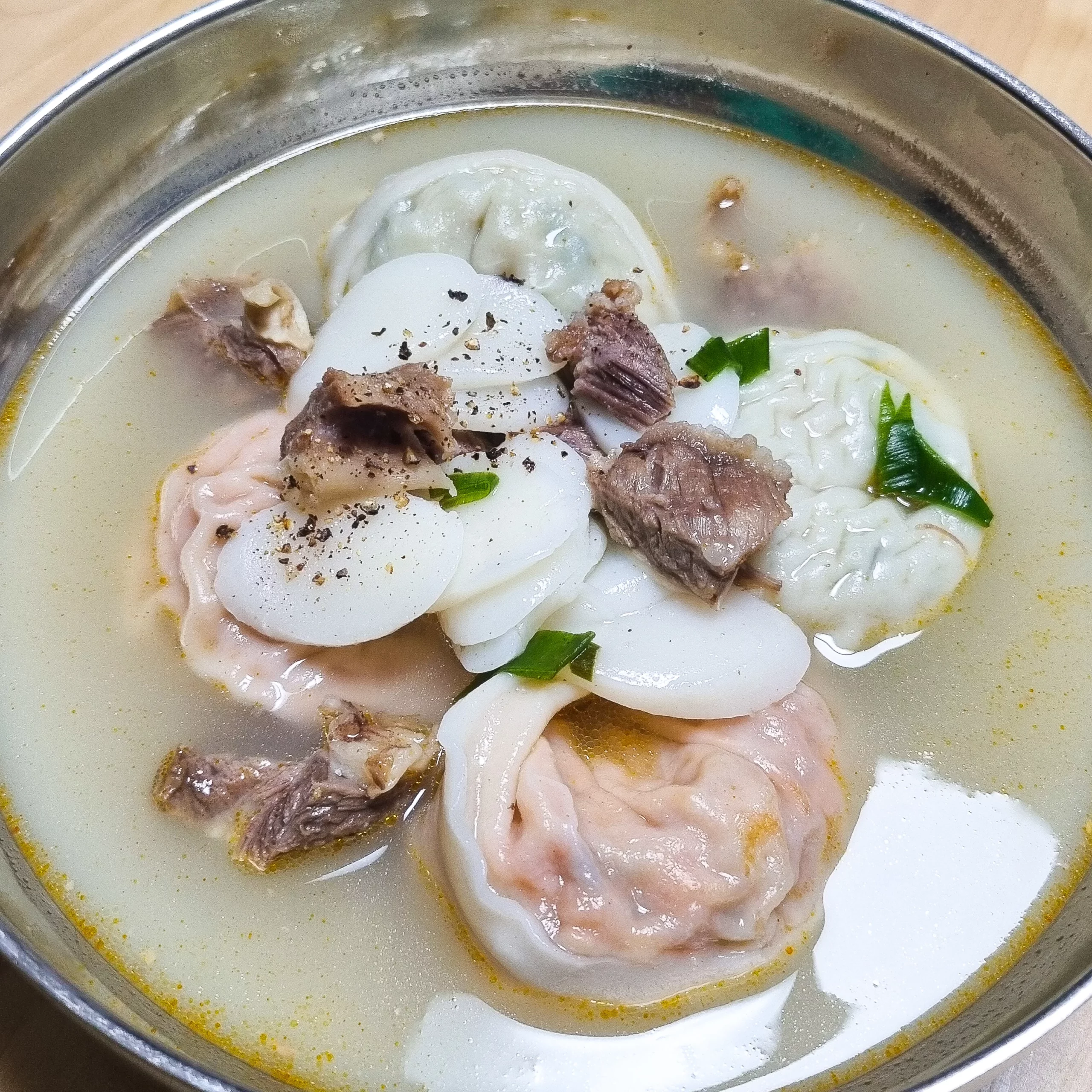 Community topic media