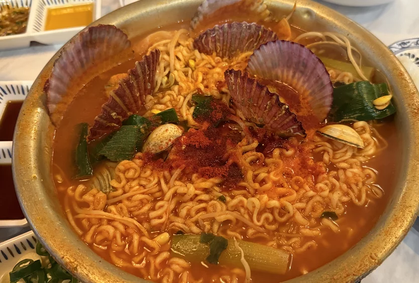 First time trying seafood ramen 🍜