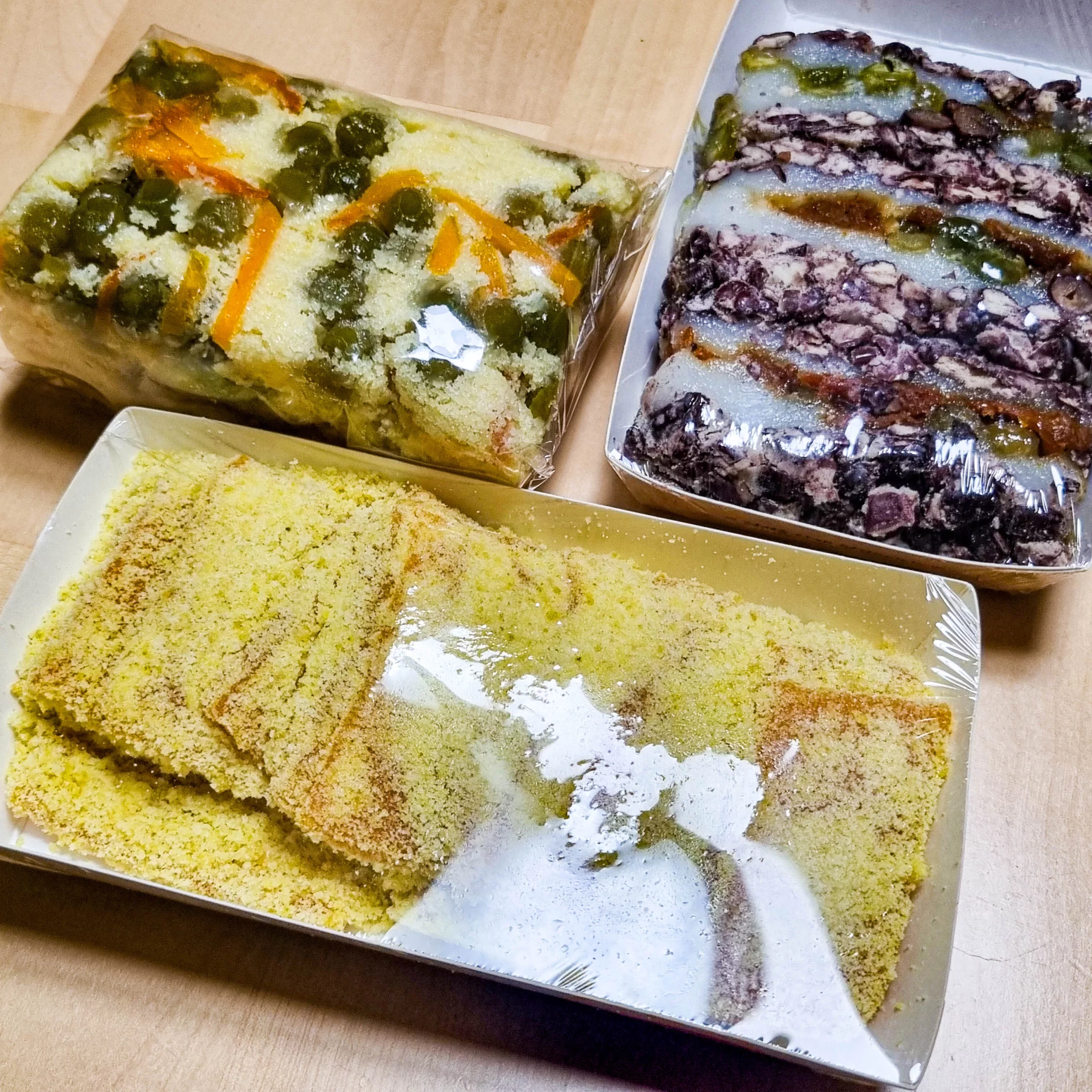 Fresh Seollal tteok haul from our neighborhood rice cake shop! 🥮