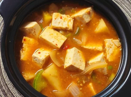Doenjang-jjigae vs. Kimchi-jjigae