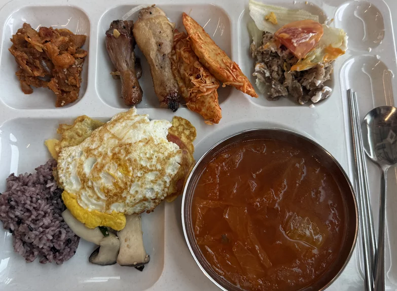 The last lunch before the holiday begins.