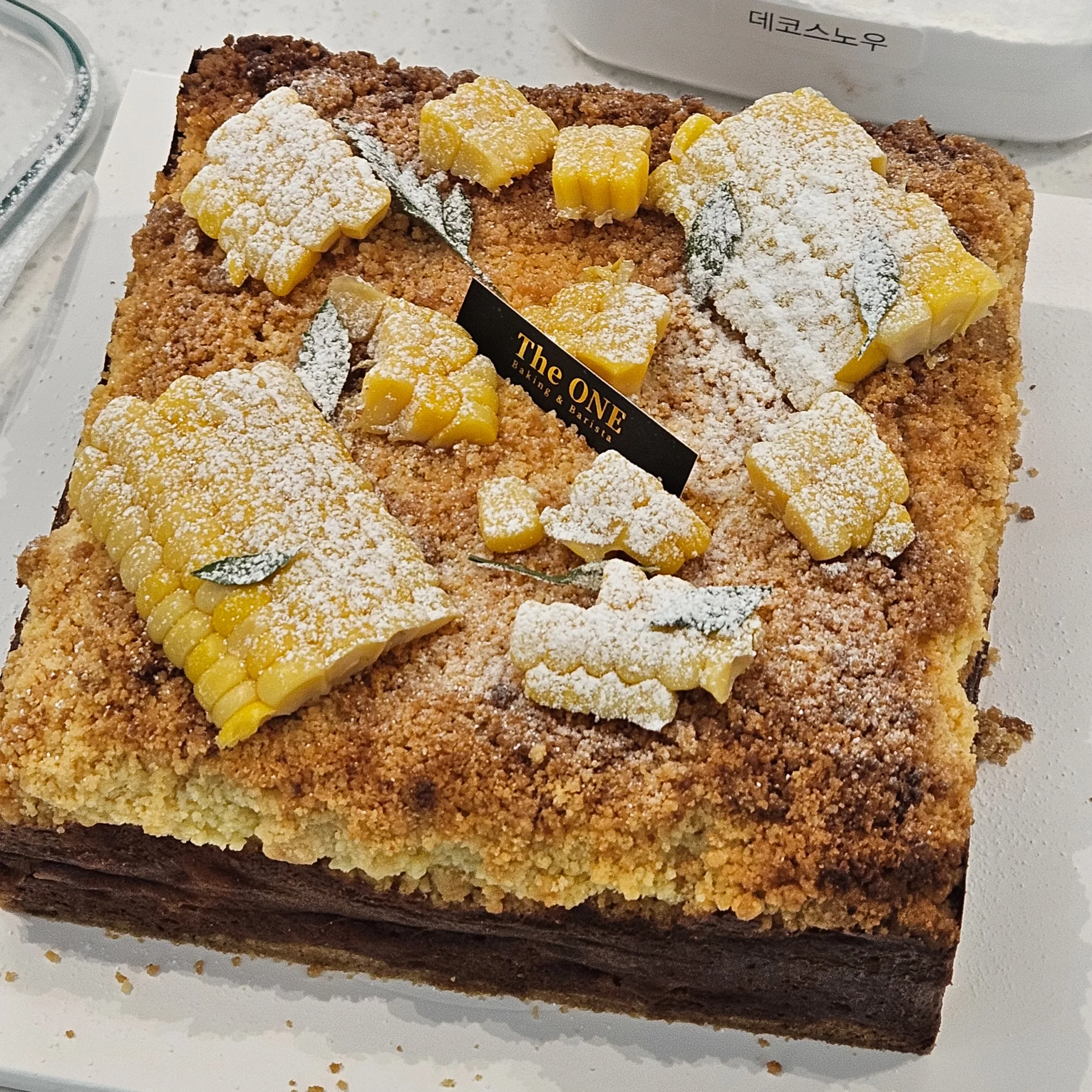 Today I made a cake using corn from Gangwon-do.