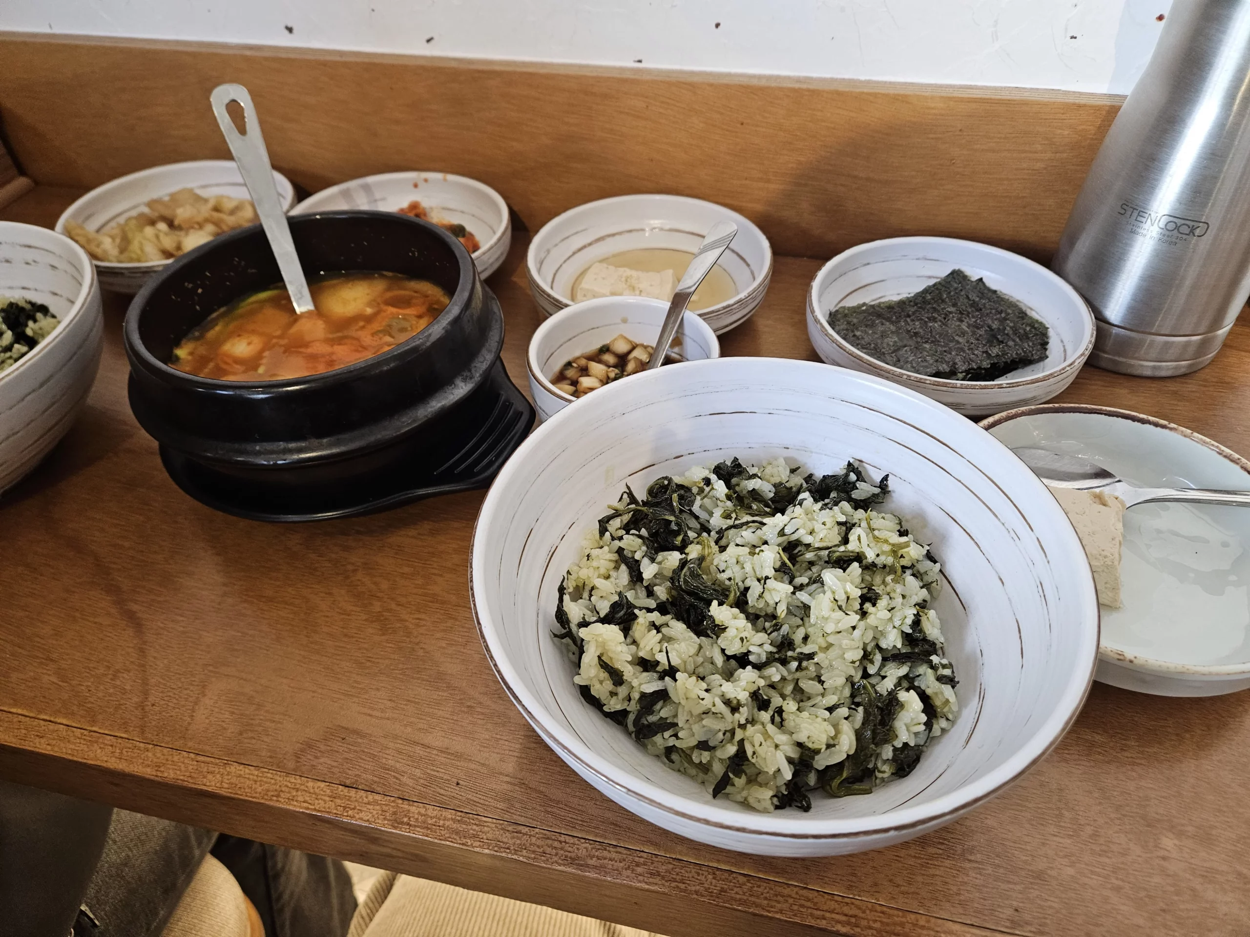 Community topic media