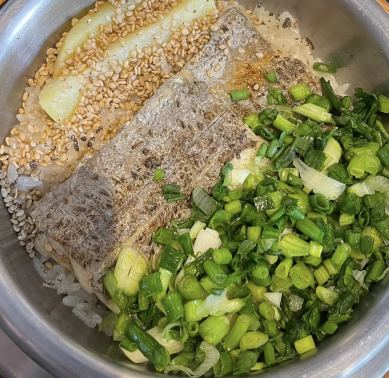 Hairtail fish hot pot rice