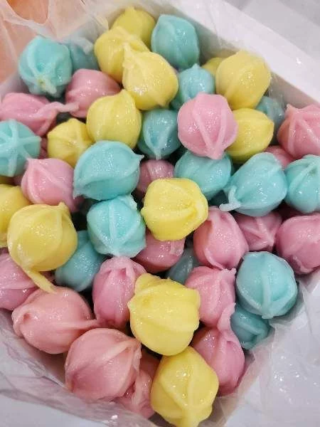 Community topic media