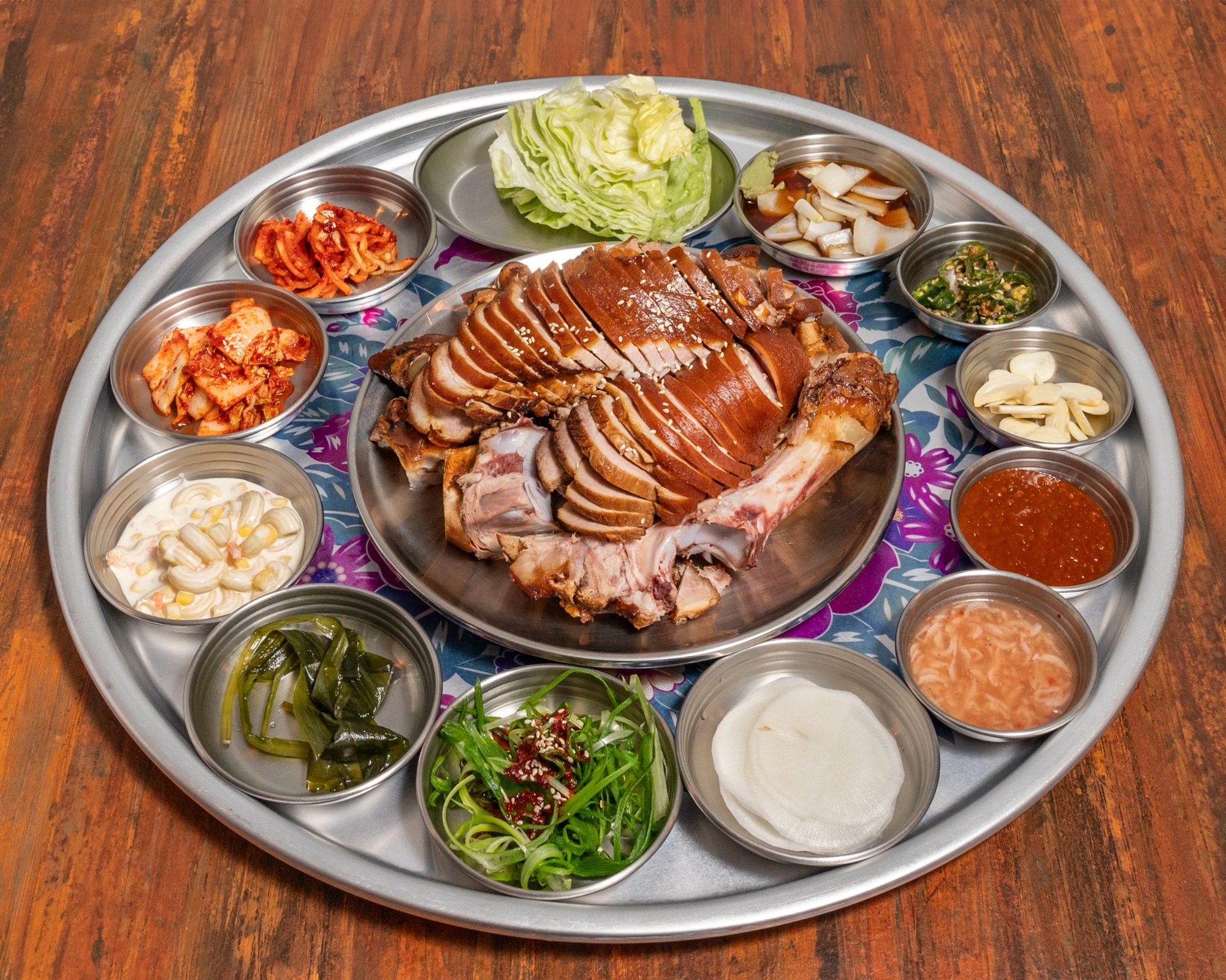 Community topic media