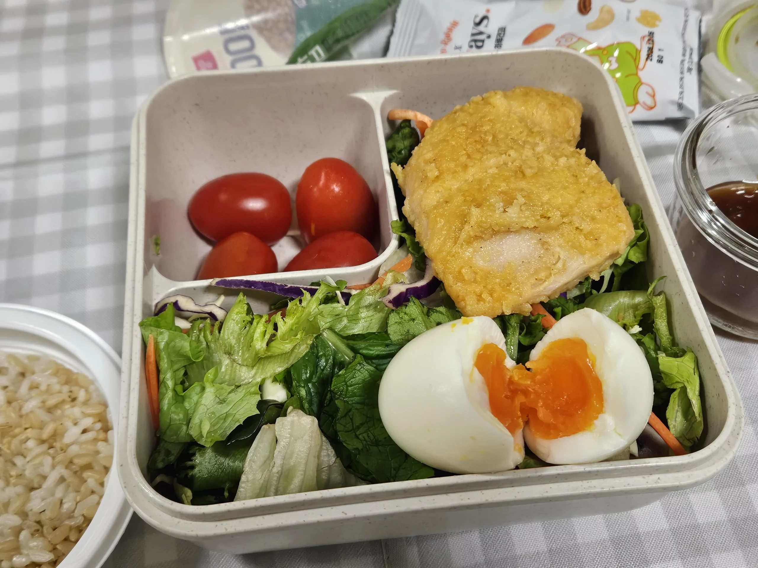 Community topic media