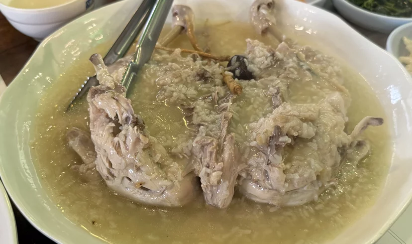 Community topic media