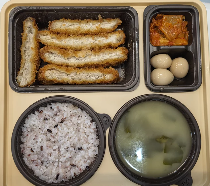 Community topic media