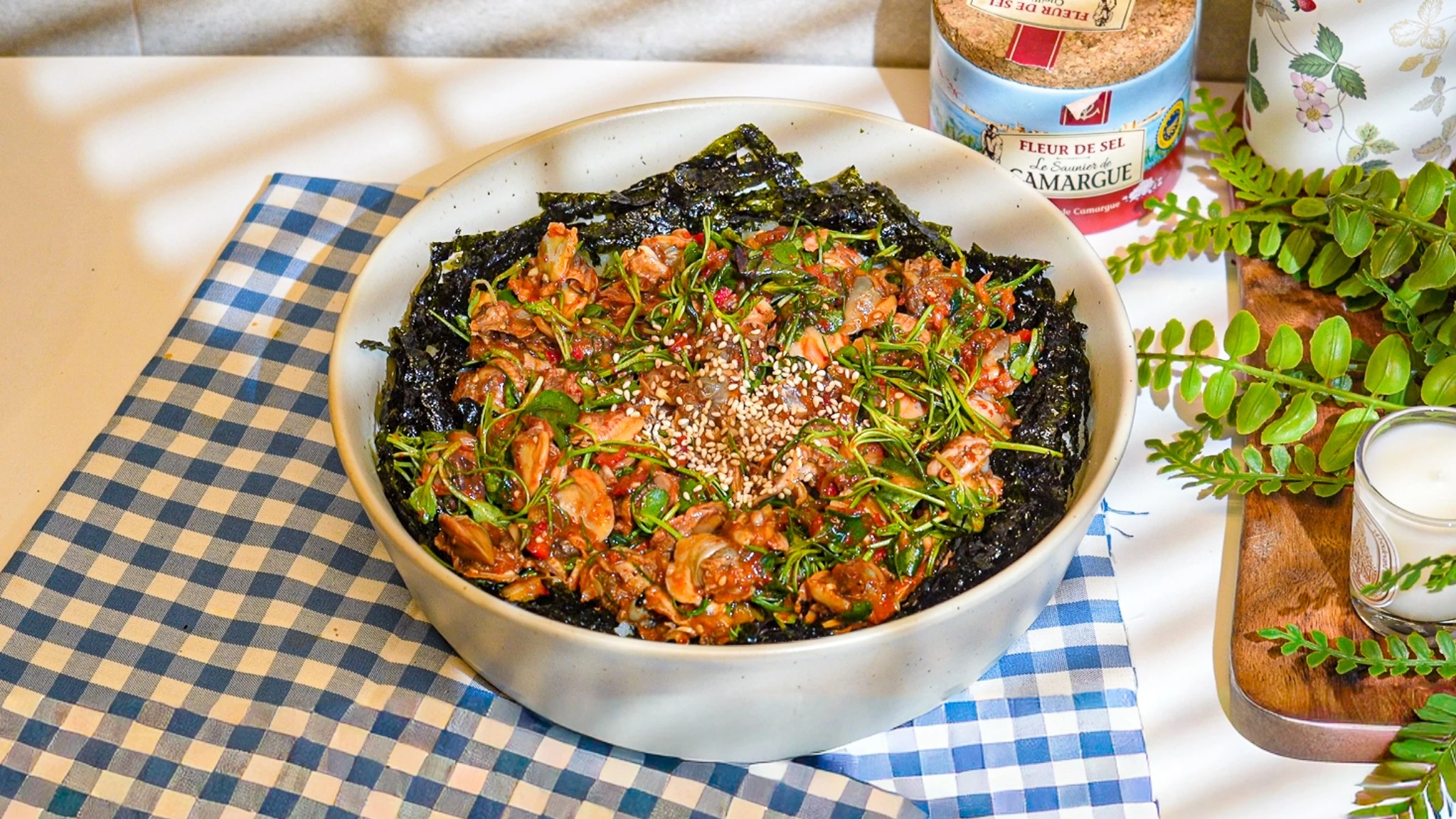 Cockle Bibimbap (Kkomak Bibimbap)