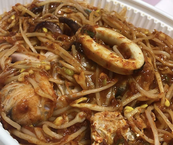 Community topic media