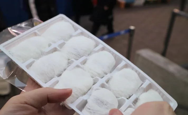 Community topic media