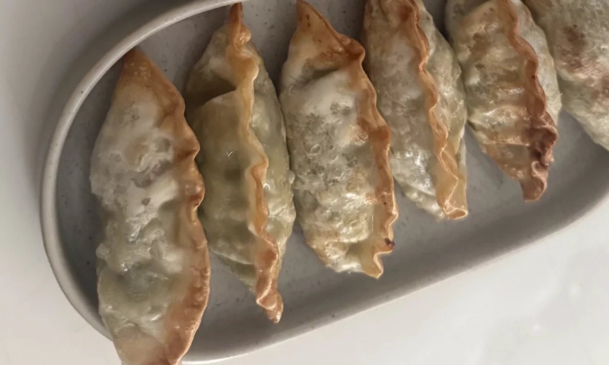 Community topic media