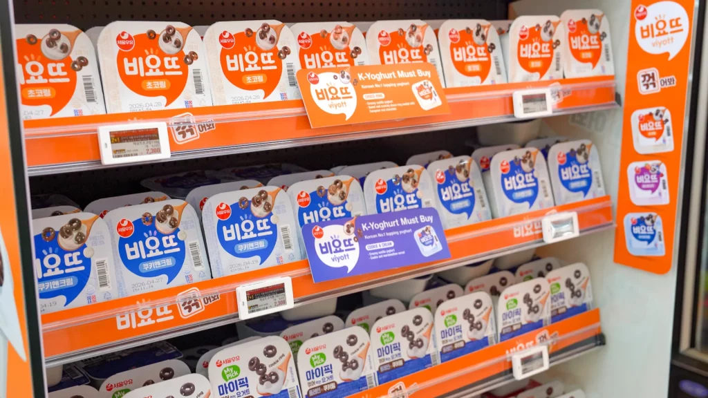 Seoul Milk Viyott topping yogurt shelf featuring Choco-Ring and Cookie & Cream flavors with 